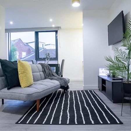 Royal Riverside Apartments Sheffield Centre - Opulent Living Exterior photo