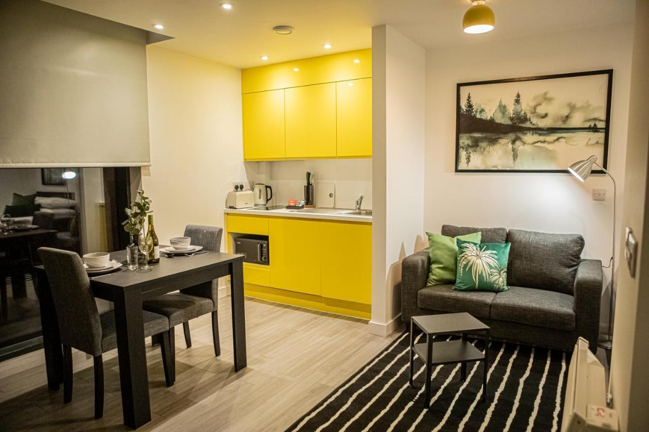 Royal Riverside Apartments Sheffield Centre - Opulent Living Exterior photo